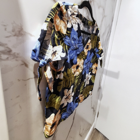 Linen tropical short sleeves blouse - Picture 2 of 5